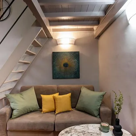 شقة Charming Loft In The Heart Of *