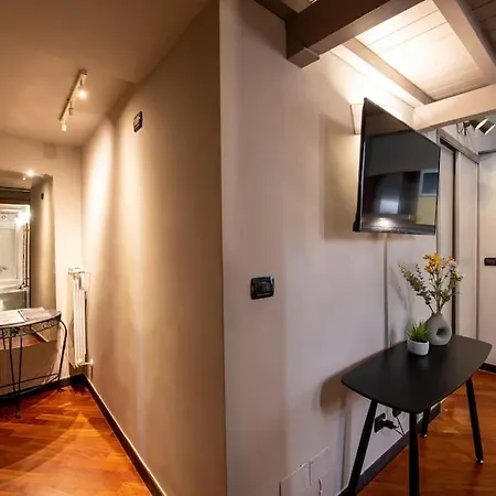 Charming Loft In The Heart Of Lägenhet
