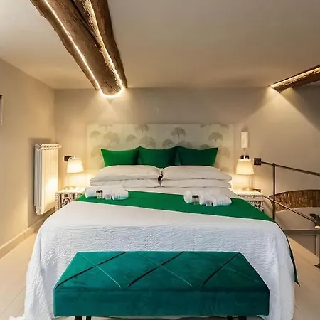 Lägenhet Charming Loft In The Heart Of