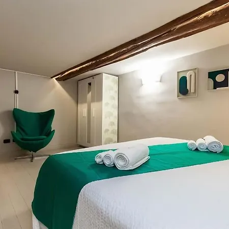Lägenhet Charming Loft In The Heart Of Genua